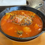 炭火ステーキ クローバー - トマト煮込みハンバーグ。