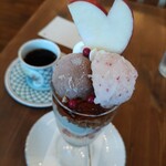 クリクリ - 紅茶と林檎のパフェ¥1050(~2022.10.30)