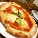 ITALIAN BAR BASIL - マルゲリータ500円