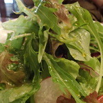 伊酒リア - 「色どり野菜のサラダ」（980円）