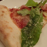 伊酒リア - 「モンタデッラハムと水牛のモッツアレラのピッツア」（1,800円）