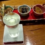 Ajiwaiya - お通し&冷酒