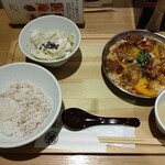 名古屋コーチン親子丼 酉しみず - 親子とじ定食！