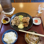 練馬食堂 汁とめし - にくから定食。豚汁に変更。漬物食べ放題も嬉しい