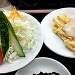 三壽 - サラダとサツマイモの天ぷら