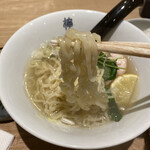 Kushiage Shubou Remon - 中太ちぢれたまご麺は自家製っぽいけど詳細不明