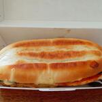 ドミノ・ピザ - 料理写真:炭火焼チリテキ ピザサンド (税込)630円 ※開封後 (2022.10.19)