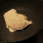 神保町 傳 - ホワイトアスパラガスと生クリームのピュレ  鰹出汁を含ませて  黄身との協奏1