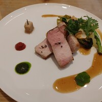 クレソン リバーサイド ストーリー 旧軽井沢 - (2022/10 訪問)メインディッシュ:信州産「旨みアピール」の強い豚肉のロティ。付け合わせやピュレもしっかり野菜の美味しさが楽しめます。