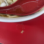 ラーメン二郎 - ぷーすーを少し溢す…すみません。