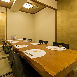 Private tatami rooms available ◆Enjoy delicious food and sake in a calm Japanese space for adults