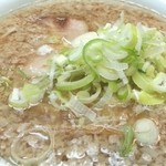 ラーメンの店 ホープ軒 - ネギは入れ放題だ