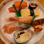 いなせ寿司 - 令和4年10月 ランチタイム
にぎりセット 1200円
にぎり10貫、お吸物、ミニ茶碗蒸し