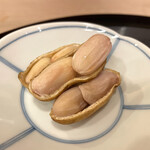 割烹むつごろう - 茹で落花生