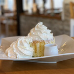 HawaiianCafe魔法のパンケーキ - 魔法のパンケーキ　追加エスプーマホイップ