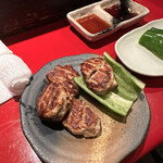 とり焼き 鶏料理 かしわ - 焼つくねと生ピーマン