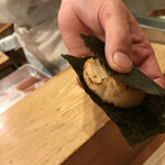 にぎりの一歩 - 帆立の礒部焼き