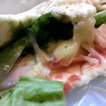 タリーズコーヒー - かじった後の写真で失礼！チーズトロリ、ベーコンも入っててソコソコカロリーありかも！ダイエットの方は避けるべし！