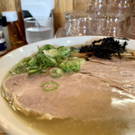 中華蕎麦 春馬 - チャーシューデカッ