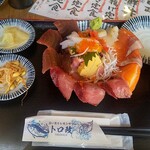 トロ政 - 海鮮丼(1100円)