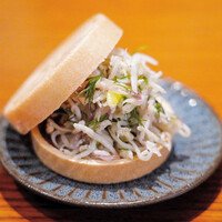 名物　シラスの最中　