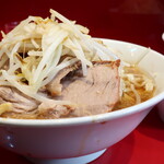 ラーメン二郎 - ラーメン半分＋白ネギ