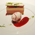 メゾン ポール・ボキューズ - フロマージュ・ブラン＆ラズベリーのシャーベット