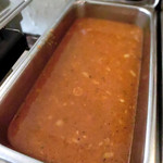 イラン・アラブ料理 アラジン - これはチキンカレー。日本人を意識した定番料理