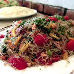 イラン・アラブ料理 アラジン - ペルシャ風春雨。これが実にうまいです。