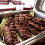 イラン・アラブ料理 アラジン - 焼きたてのケバブ。もちろん羊肉です