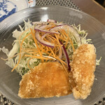 さんぽう - ドライカレーに付いてくるサラダ＆唐揚げ