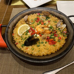 ビキニ ピカール - ランチの鶏肉と魚介のパエリア