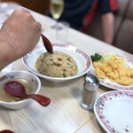 餃子の王将 - 炒飯 大盛りと海老の天ぷら