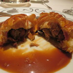 アピシウス - 茸のパイ包み（断面）