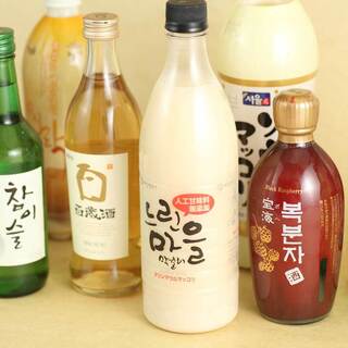 お好みのドリンクで乾杯！韓国酒をメインに多彩なラインナップ