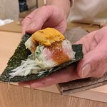 鮨 たつ也 よしかわ - 大トロの天ぷら雲丹乗せ 柚子胡椒ソース