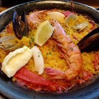 Bar Espanol LA BODEGA 大阪店 - (p≧ω≦q)♪魚介のパエリャ(サラダ・パン付)：1300円美味しい♪