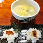 灼味噌らーめん 八堂八 - 雲丹づくしセット 3300円、雲丹の潮造り飯と雲丹と鱧の浜汁になります