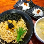 Yaki Miso Ramen Yadoya - 雲丹づくしセット 3300円、雲丹まぜそば、雲丹の潮造り飯、雲丹と鱧の浜汁になります