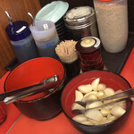 博多ラーメン とんとん - ニンニク自分で調整