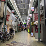 ピッツェリア・アッソ・ダ・ヤマグチ - 商店街にありますよ