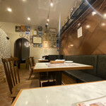 ピッツェリア・アッソ・ダ・ヤマグチ - 19時過ぎには満席となっていた