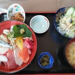 季さく - 　ランチ全体　海鮮丼