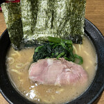 横浜ラーメン弐七家 - 