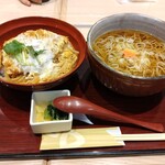 Kazoku An Famiri- - 私のぉ～かつ丼セット990円税込ですってぇ〜♪蕎麦(温)