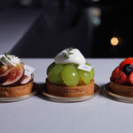 PATISSERIE effet - 料理写真:旬のフルーツを使ったタルトを季節ごとにご提供しています。