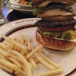 オールドニューダイナー - ハワイアンバーガー