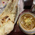 ムガルパレス - 料理写真:ナン、チキンとチーズのカレー