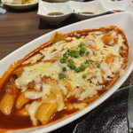 本格焼肉 韓国料理 徐家 - チーズトッポギ