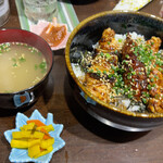三酉屋 - 焼鳥丼(この後親子丼もきましたw)